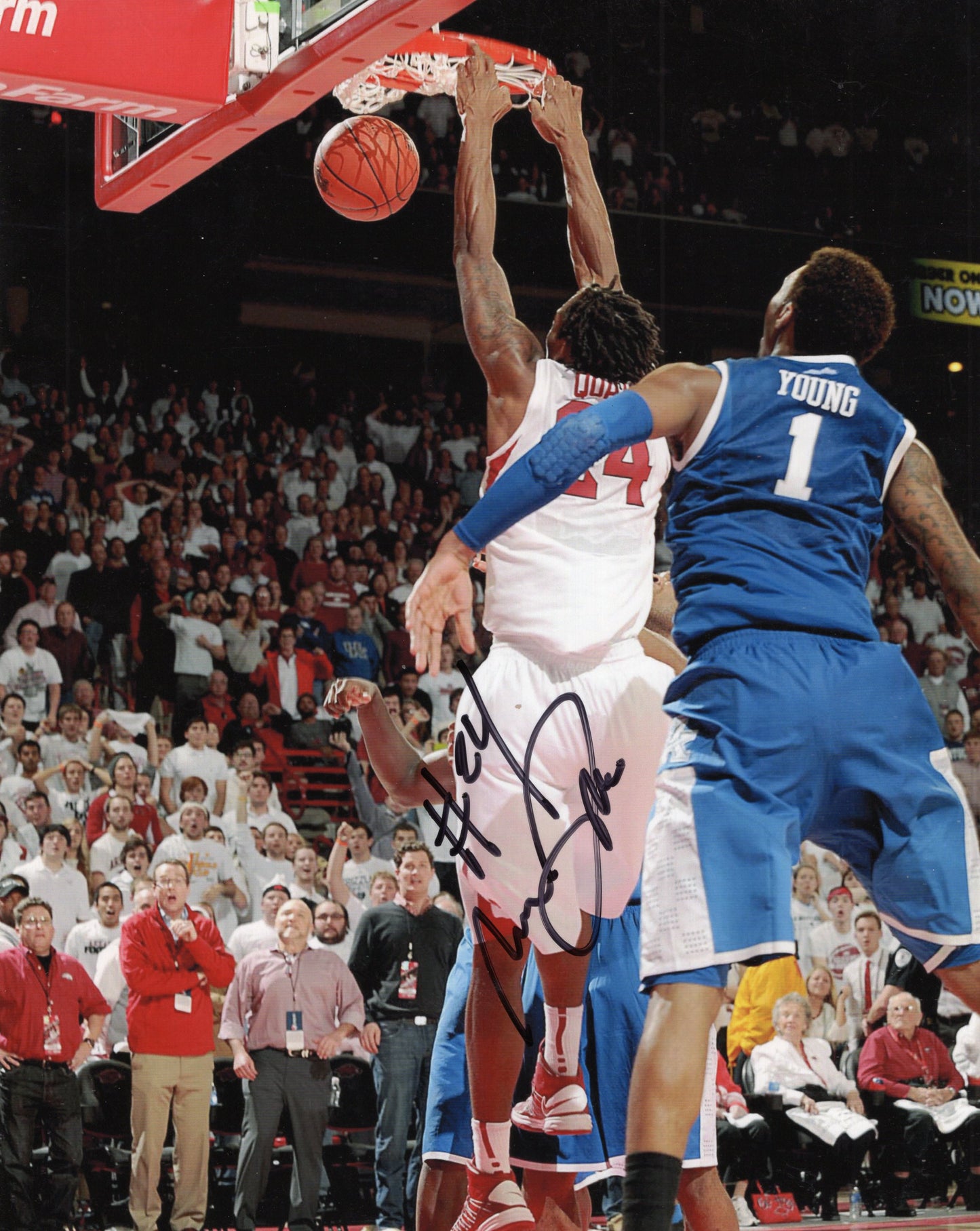 Michael Qualls #24 Kentucky Game Winning Dunk Autograph Photo Arkansas Razorbacks Men's Basketball 8.5" x 11"